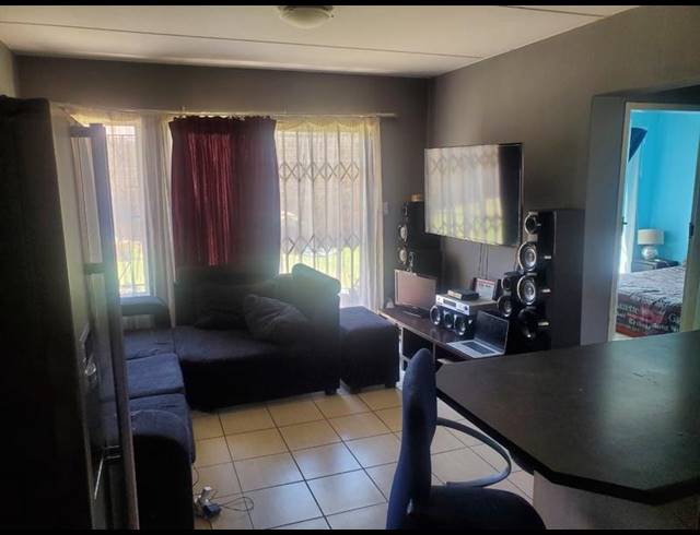 2 BEDROOM APARTMENT FOR SALE IN ROSETTENVILLE